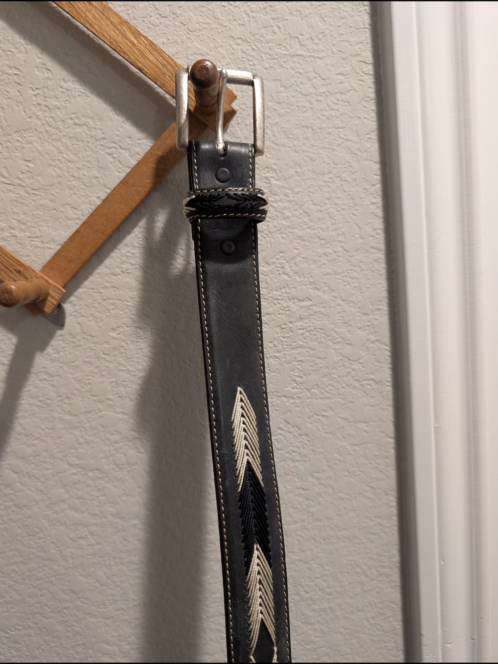 Black Leather Men’s Belt Bag Belt with Contrast Chevron Stitching